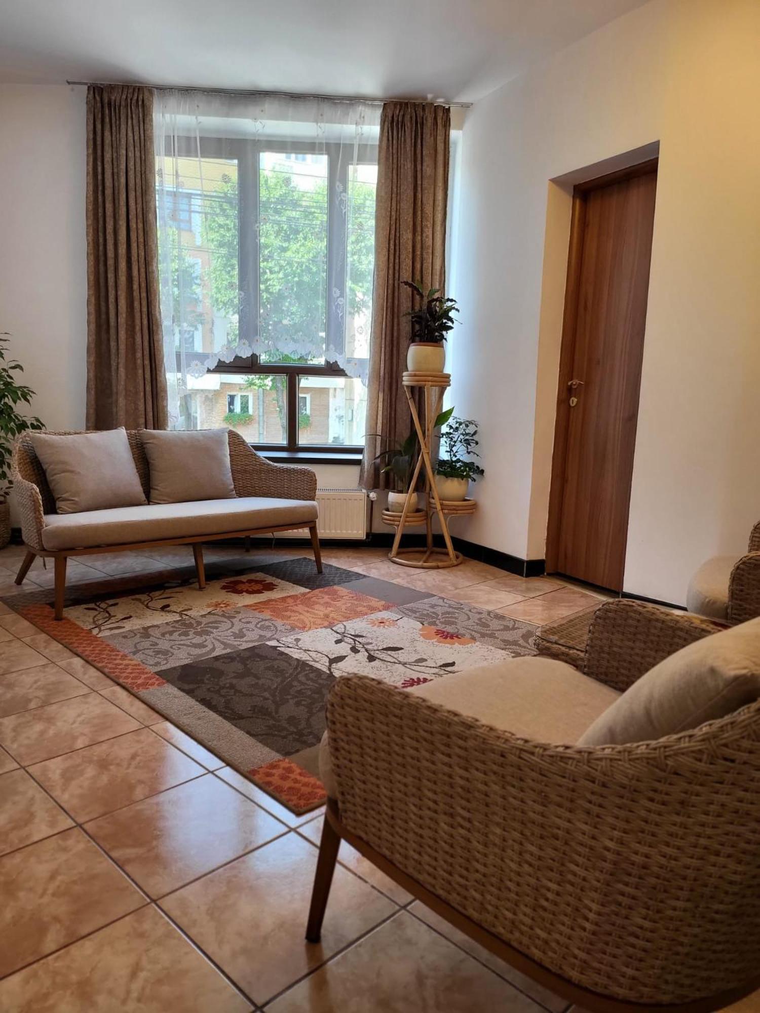 Ana'S Home 锡比乌 外观 照片